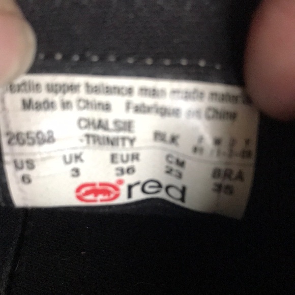 Size 6 Ecko UNLTD Sneakers 👟 - Picture 4 of 4